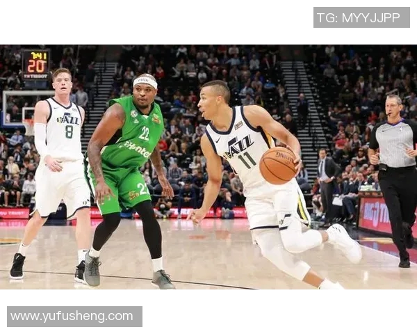 哈维西蒙斯：从新星崛起到足坛未来的璀璨之路